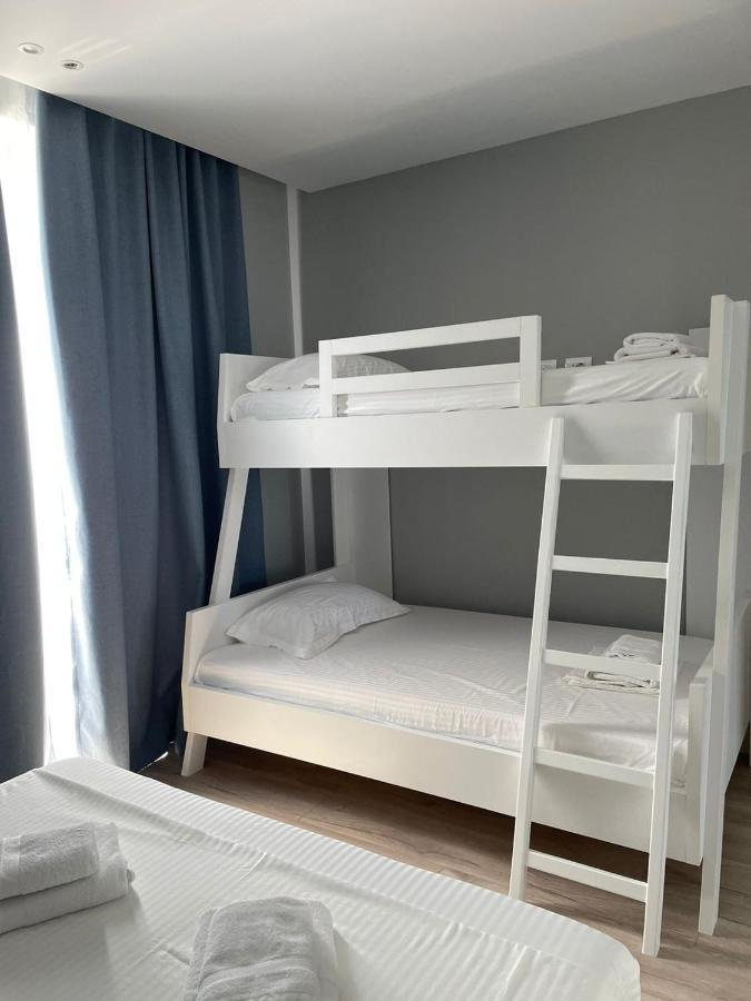 Hotel Dukes Albania Radhimë Exteriér fotografie