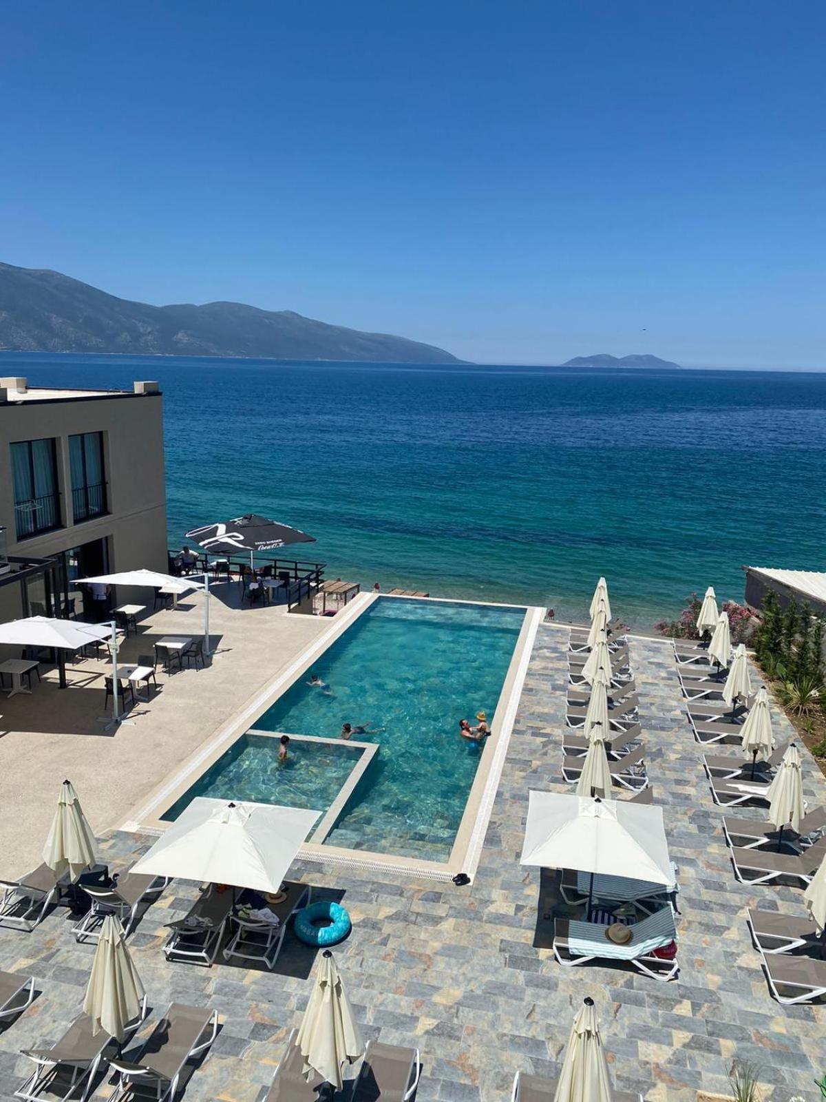 Hotel Dukes Albania Radhimë Exteriér fotografie