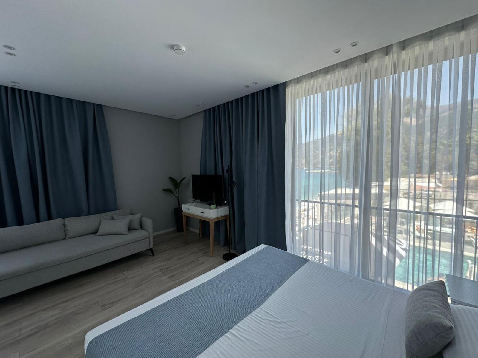Hotel Dukes Albania Radhimë Exteriér fotografie